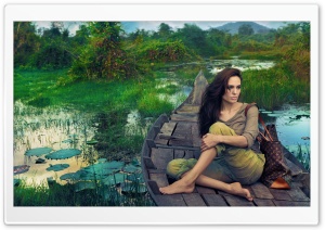 Angelina Jolie 2011 Ultra HD Wallpaper for 4K UHD Widescreen desktop, tablet & smartphone