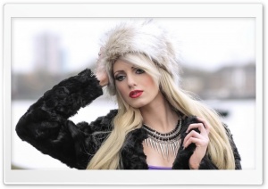 Blonde Girl - Winter Ultra HD Wallpaper for 4K UHD Widescreen desktop, tablet & smartphone