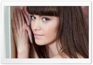 Brunette Photo Portrait Ultra HD Wallpaper for 4K UHD Widescreen desktop, tablet & smartphone