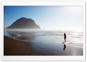 Child On The Beach Ultra HD Wallpaper for 4K UHD Widescreen desktop, tablet & smartphone