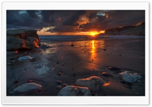 Dark Beach Ultra HD Wallpaper for 4K UHD Widescreen desktop, tablet & smartphone
