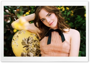 Emma Watson 44 Ultra HD Wallpaper for 4K UHD Widescreen desktop, tablet & smartphone