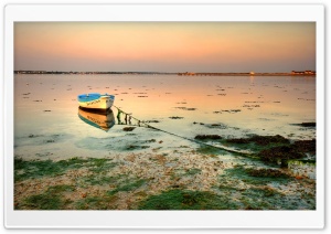 Forgotten Boat Ultra HD Wallpaper for 4K UHD Widescreen desktop, tablet & smartphone