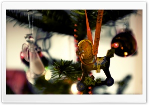 Horse Christmas Tree Decoration Ultra HD Wallpaper for 4K UHD Widescreen desktop, tablet & smartphone
