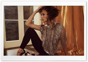 Jennifer Lopez Short Curly Hair Ultra HD Wallpaper for 4K UHD Widescreen desktop, tablet & smartphone