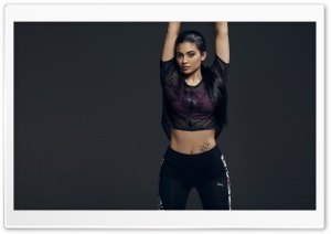 Kylie Jenner Ultra HD Wallpaper for 4K UHD Widescreen desktop, tablet & smartphone