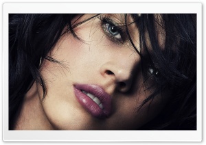 Megan Fox Portrait Ultra HD Wallpaper for 4K UHD Widescreen desktop, tablet & smartphone
