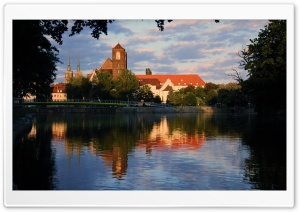 River Crossing The City Ultra HD Wallpaper for 4K UHD Widescreen desktop, tablet & smartphone