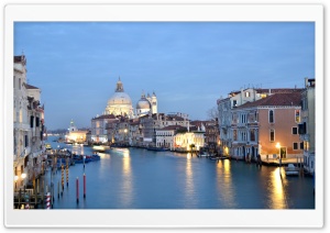 Venice by night Ultra HD Wallpaper for 4K UHD Widescreen desktop, tablet & smartphone
