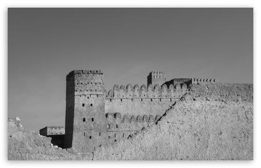 AAl Hamuda Castle, Oman, Black and White UltraHD Wallpaper for UHD 16:9 ; HD 16:9 ; UltraWide 21:9 24:10 32:9 32:10 ; Widescreen 16:10 ; Tablet 1:1 ; Mobile 9:16 9:19.5 9:20 9:21 9:22 ; Dual 16:10 16:9 ;