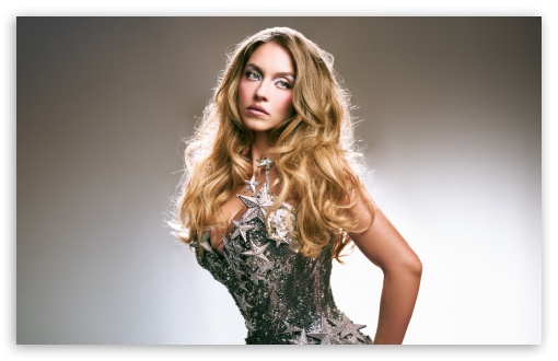 Absolutely Gorgeous Sydney Sweeney UltraHD Wallpaper for UHD 16:9 ; HD 16:9 ; UltraWide 21:9 24:10 ; Widescreen 16:10 5:3 ; Fullscreen 4:3 5:4 3:2 ; Tablet 1:1 ; Mobile 9:16 9:19.5 9:20 9:21 9:22 10:16 2:3 3:5 3:4 ;