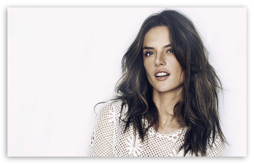 Alessandra Ambrosio UltraHD Wallpaper for Widescreen 16:10 ;