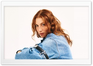 Ari Graynor Actress 4K UHD Wallpaper for Widescreen and UltraWide Desktop, UltraHD TV, Smartphone, Tablet