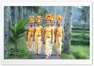 Asian Traditional Costume 4K UHD Wallpaper for Widescreen and UltraWide Desktop, UltraHD TV, Smartphone, Tablet
