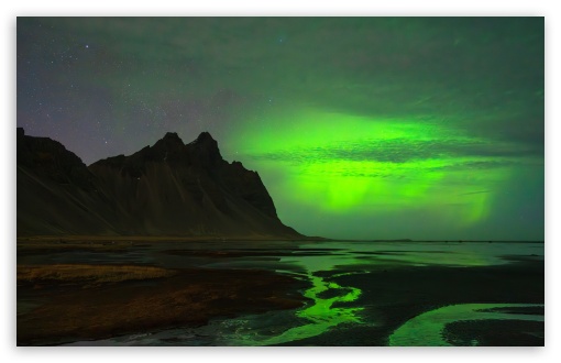 Aurora Borealis Over Vestrahorn, Iceland UltraHD Wallpaper for UHD 16:9 ; HD 16:9 ; UltraWide 21:9 24:10 32:9 32:10 ; Widescreen 16:10 ; Tablet 1:1 ; Dual 16:10 16:9 ;