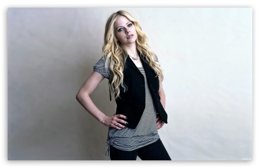 Avril Lavigne UltraHD Wallpaper for Wide 16:10 Widescreen WHXGA WQXGA WUXGA WXGA ;