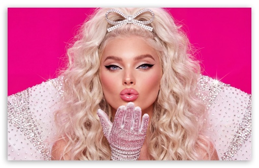 Barbie-like Blonde Model Sending a Kiss UltraHD Wallpaper for UHD 16:9 ; HD 16:9 ; UltraWide 21:9 24:10 32:9 32:10 ; Widescreen 16:10 ; Tablet 1:1 ; Mobile 9:16 9:19.5 9:20 9:21 9:22 ; Dual 16:10 16:9 ;