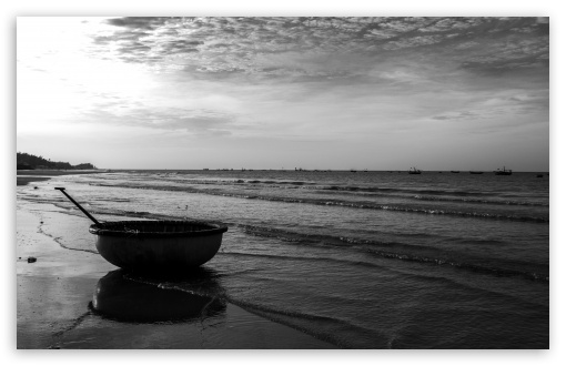 desktop backgrounds beach black and white