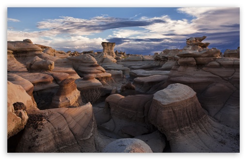 Bisti Badlands, San Juan County, New Mexico, US UltraHD Wallpaper for HD 16:9 ; Widescreen 16:10 5:3 ; Fullscreen 4:3 5:4 3:2 ; Tablet 1:1 ; Mobile 3:5 3:4 ; Dual 16:10 5:3 16:9 4:3 5:4 ;