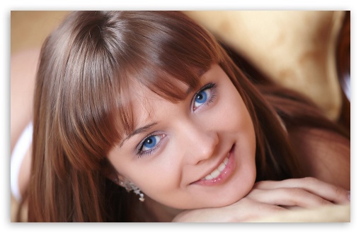 Blue Eyed Model UltraHD Wallpaper for HD 16:9 ; Widescreen 16:10 5:3 ;