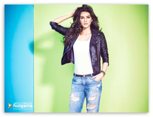 Bollywood Actress UltraHD Wallpaper for Mobile 4:3 - UXGA XGA SVGA ;