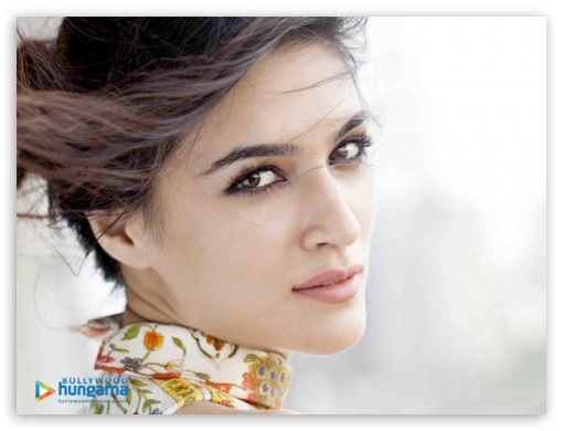 Bollywood Actress UltraHD Wallpaper for Mobile 4:3 - UXGA XGA SVGA ;