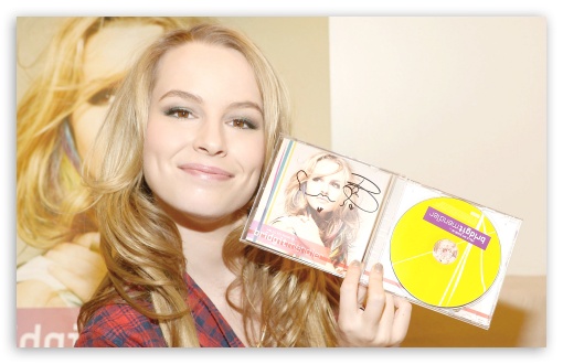 Bridgit Mendler UltraHD Wallpaper for Widescreen 16:10 ;