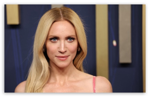 Brittany Snow UltraHD Wallpaper for Widescreen 16:10 ;