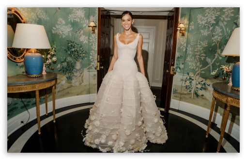 Bruna Marquezine UltraHD Wallpaper for Widescreen 16:10 ;