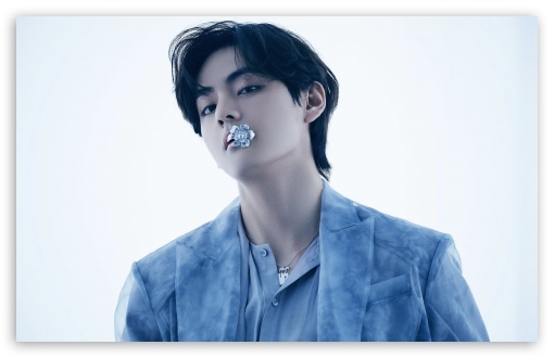 BTS V Kim Taehyung Singer UltraHD Wallpaper for UHD 16:9 ; HD 16:9 ; UltraWide 21:9 24:10 32:9 32:10 ; Widescreen 16:10 ; Fullscreen 3:2 ; Tablet 1:1 ; Mobile 9:16 9:19.5 9:20 9:21 9:22 ; Dual 16:10 16:9 ;