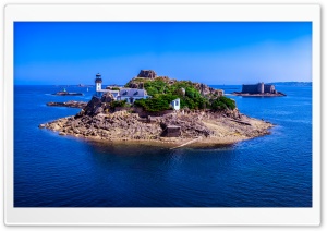 Carantec Lighthouse Finistere Brittany Drone Seascape 4K UHD Wallpaper for Widescreen and UltraWide Desktop, UltraHD TV, Smartphone, Tablet
