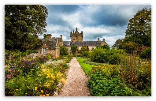 Cawdor Castle Highland Scotland Garden Architecture UltraHD Wallpaper for UHD 16:9 ; HD 16:9 ; UltraWide 21:9 24:10 ; Widescreen 16:10 ; Tablet 1:1 ;