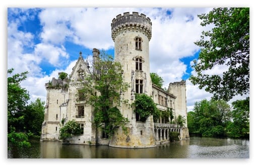 Chateau de la Mothe-Chandeniers Castle Ruins in France UltraHD Wallpaper for UHD 16:9 ; HD 16:9 ; Widescreen 16:10 ; Tablet 1:1 ;