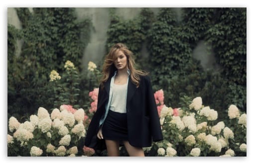 Chic Woman in Oversized Blazer Posing in a Hydrangea Garden UltraHD Wallpaper for UHD 16:9 ; HD 16:9 ; UltraWide 21:9 24:10 32:9 32:10 ; Widescreen 16:10 ; Tablet 1:1 ; Mobile 9:16 9:19.5 9:20 ; Dual 16:10 16:9 ;