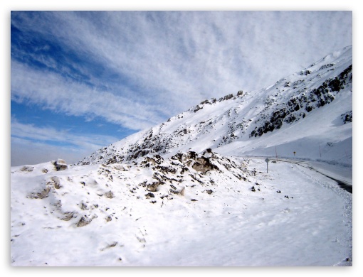 Chile - Valle Nevado UltraHD Wallpaper for Fullscreen 4:3 UXGA XGA SVGA ;