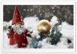 Christmas Santa Claus Decoration Ultra HD Wallpaper for 4K UHD Widescreen desktop, tablet & smartphone