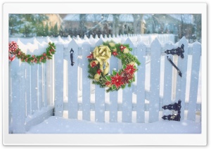 Christmas Wreath On White Fence Ultra HD Wallpaper for 4K UHD Widescreen desktop, tablet & smartphone