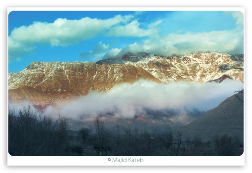 Clouds and mountains UltraHD Wallpaper for Standard 3:2 Fullscreen DVGA HVGA HQVGA ( Apple PowerBook G4 iPhone 4 3G 3GS iPod Touch ) ; Mobile 3:2 - DVGA HVGA HQVGA ( Apple PowerBook G4 iPhone 4 3G 3GS iPod Touch ) ;