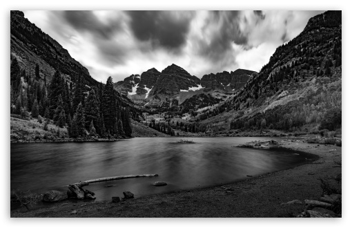 Colorados Maroon Bells two peaks in the Elk Mountains, Maroon Peak and North Maroon Peaks, Maroon Lake, North America UltraHD Wallpaper for HD 16:9 ; UltraWide 21:9 24:10 ; Widescreen 16:10 5:3 ; Fullscreen 4:3 5:4 3:2 ; Tablet 1:1 ; Mobile 9:16 9:19.5 9:20 10:16 2:3 3:5 3:4 ;