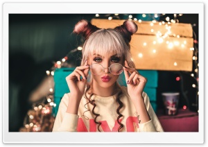 Cute Girl Aesthetic Ultra HD Wallpaper for 4K UHD Widescreen desktop, tablet & smartphone