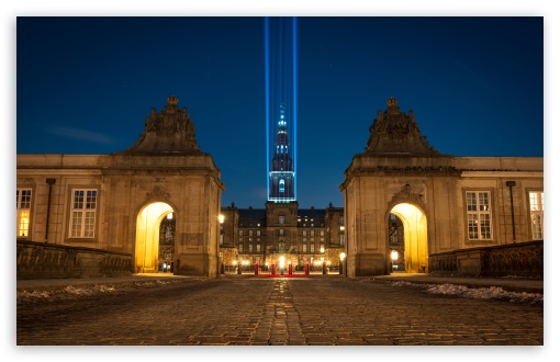 Danish Parliament, Christiansborg Palace, Night UltraHD Wallpaper for UHD 16:9 ; HD 16:9 ; UltraWide 21:9 24:10 ; Widescreen 16:10 ; Tablet 1:1 ;