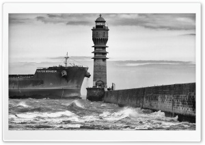 Dunkirk Lighthouse Black And White Ultra HD Wallpaper for 4K UHD Widescreen desktop, tablet & smartphone