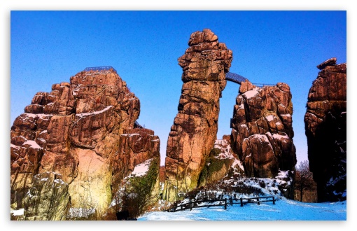 Externsteine im Winter UltraHD Wallpaper for HD 16:9 ; Widescreen 16:10 5:3 ; Fullscreen 4:3 5:4 3:2 ; Tablet 1:1 ; Mobile 3:5 3:4 ;