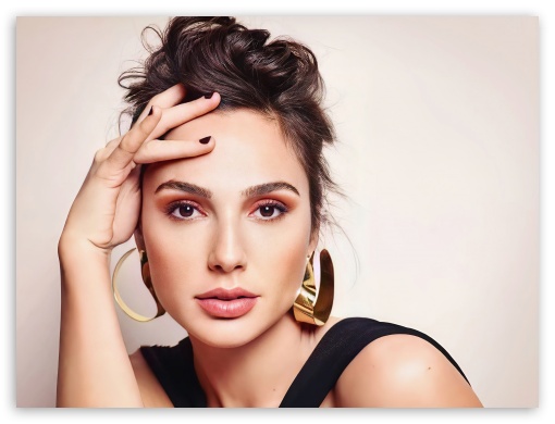 Gal Gadot UltraHD Wallpaper for Fullscreen 4:3 ;