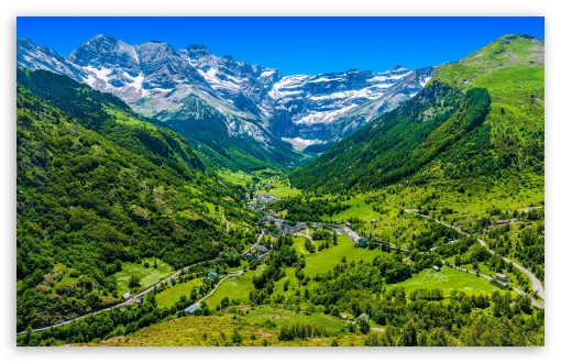 Gavarnie Village and Pyrenees Landscape UltraHD Wallpaper for HD 16:9 ; UltraWide 21:9 24:10 ; Widescreen 16:10 ; Tablet 1:1 ; Mobile 9:16 9:19.5 9:20 ;