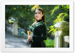 girl 4K UHD Wallpaper for Widescreen and UltraWide Desktop, UltraHD TV, Smartphone, Tablet