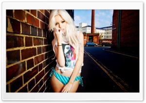 Girl In Bikini Ultra HD Wallpaper for 4K UHD Widescreen desktop, tablet & smartphone