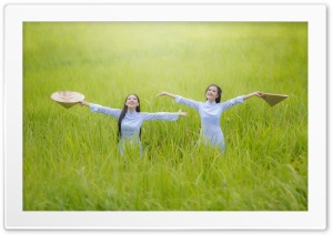 girls 4K UHD Wallpaper for Widescreen and UltraWide Desktop, UltraHD TV, Smartphone, Tablet