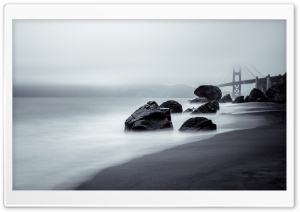 Golden Gate Bridge Shrouded in Morning Fog 4K UHD Wallpaper for Widescreen and UltraWide Desktop, UltraHD TV, Smartphone, Tablet