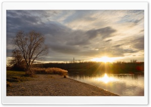 Golden Hour Reflection Ultra HD Wallpaper for 4K UHD Widescreen Desktop, Lockscreen, Screensaver, TV, Tablet, Smartphone